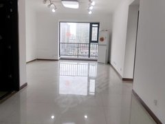 咸阳秦都秦都城区市中心财富中心精装大两室空房，看房方便有钥匙 ，价格可议。出租房源真实图片