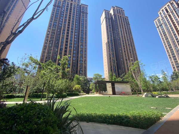 昆明官渡新螺蛳湾俊发澜湾俊园澜湾俊园精装三室带车位拎包入住,随时