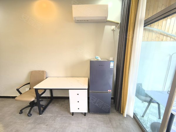 金华婺城婺城新区蓝湾国际花园民用水电！带阳台！蓝湾国际！精装公寓拎包入住出租房源真实图片