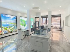 丹东振安九连城街一楼门市出租 临街商住两用 精装地热 大长方形格局随便改动出租房源真实图片