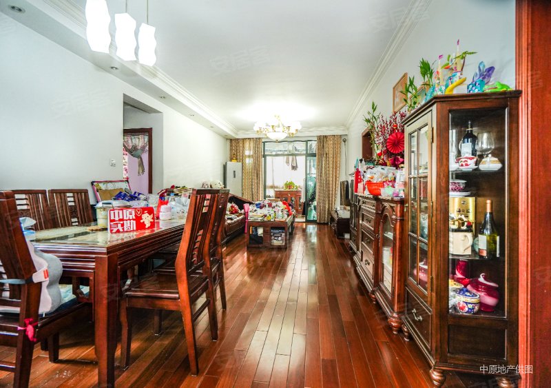 新理想家园3室2厅2卫135.41㎡南北1050万