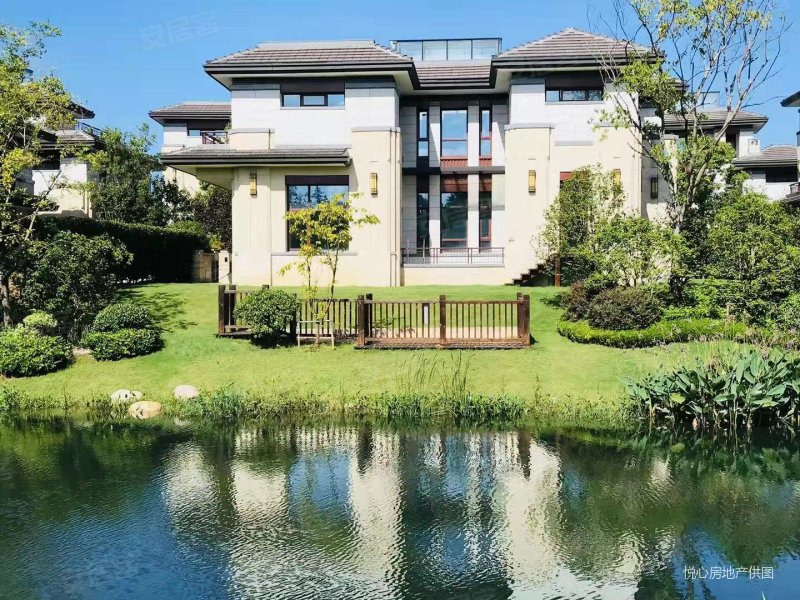 客运站旁南山湖万达旁精装修湖景别墅南北大花园带车位