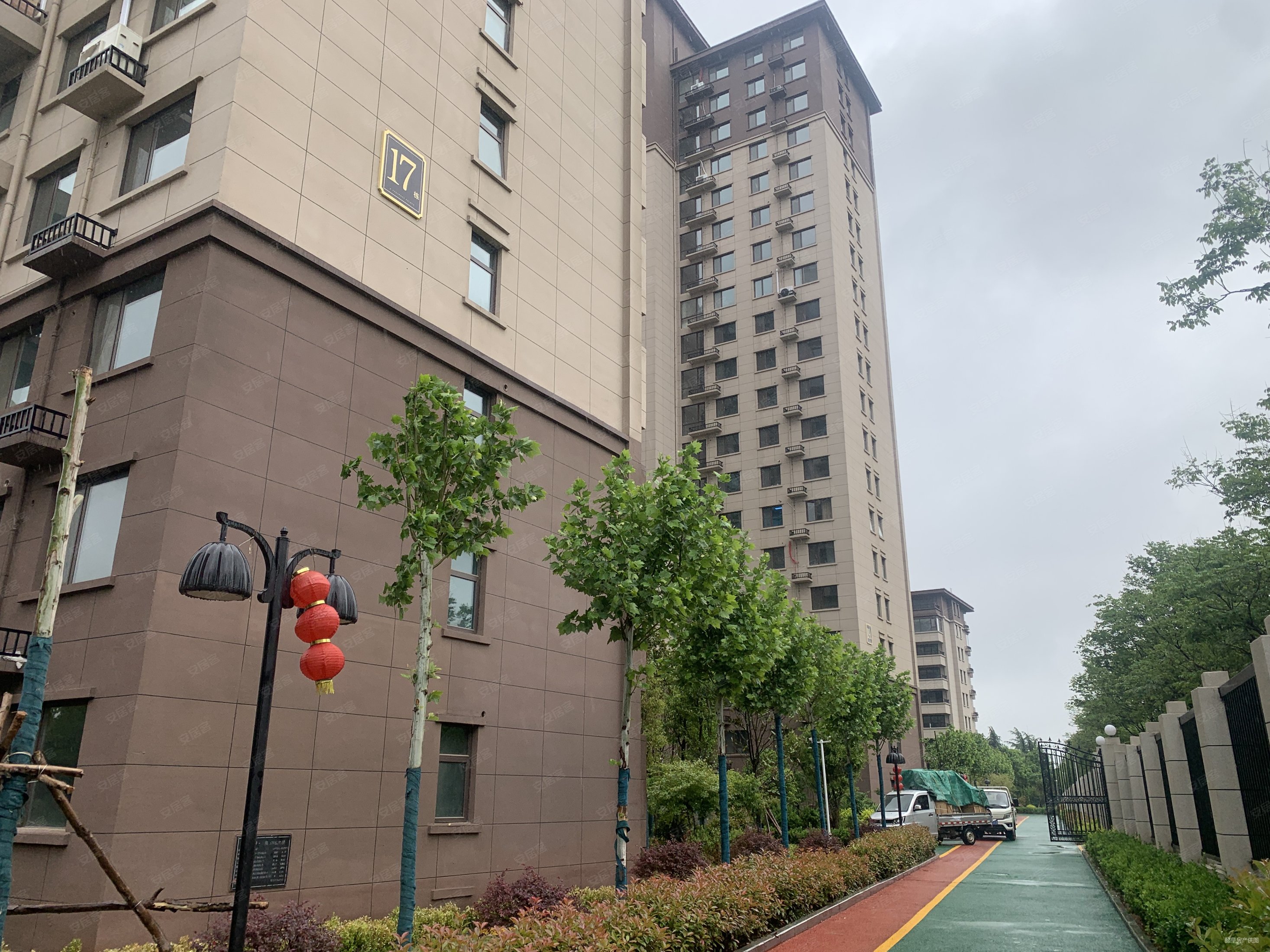 京熙帝景达园3室2厅2卫132㎡南北130万