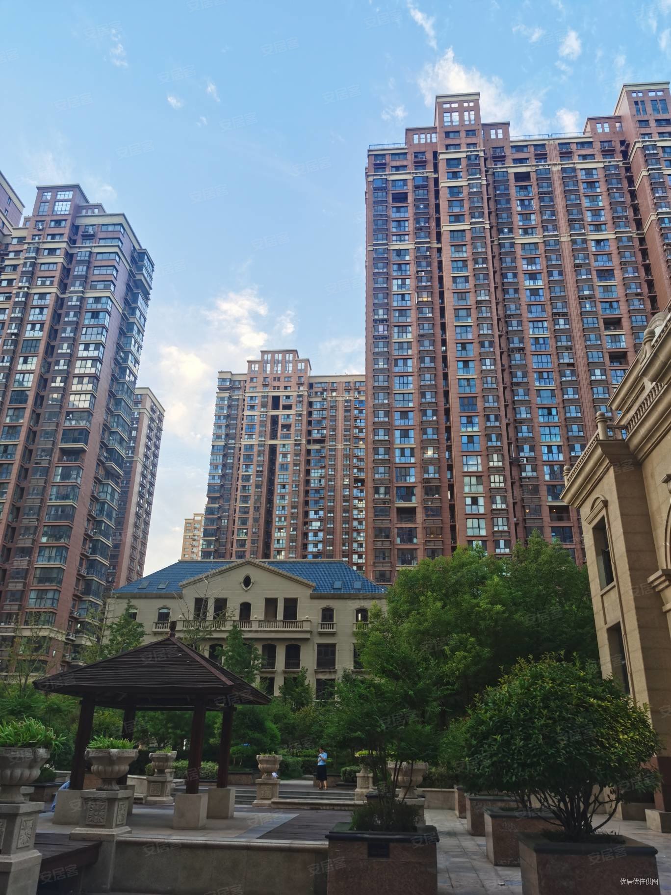 七里香堤3室2厅1卫89㎡南124万