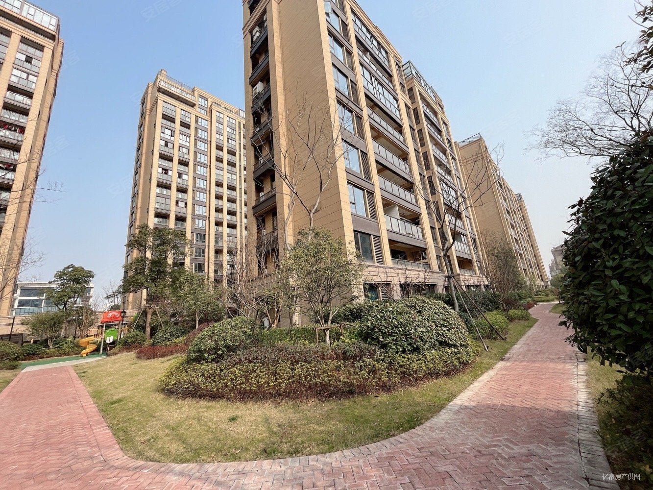 捡漏啊杨柳郡精装三房年底急卖包税南北通透