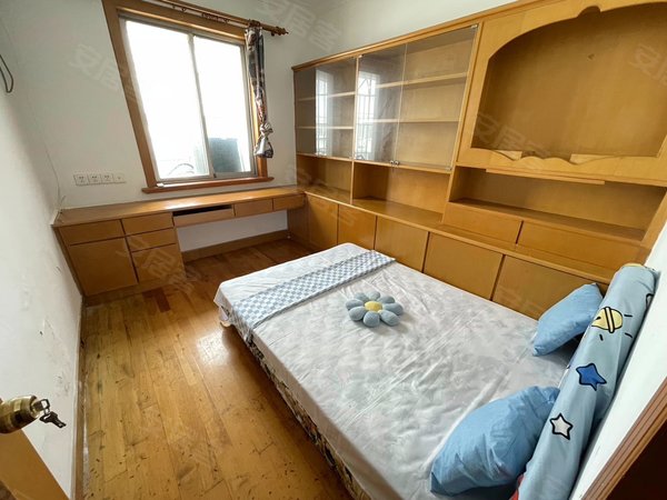 宁波江北文教国泰花园急急急租 近地铁站 家电齐全民用水电拎包入住