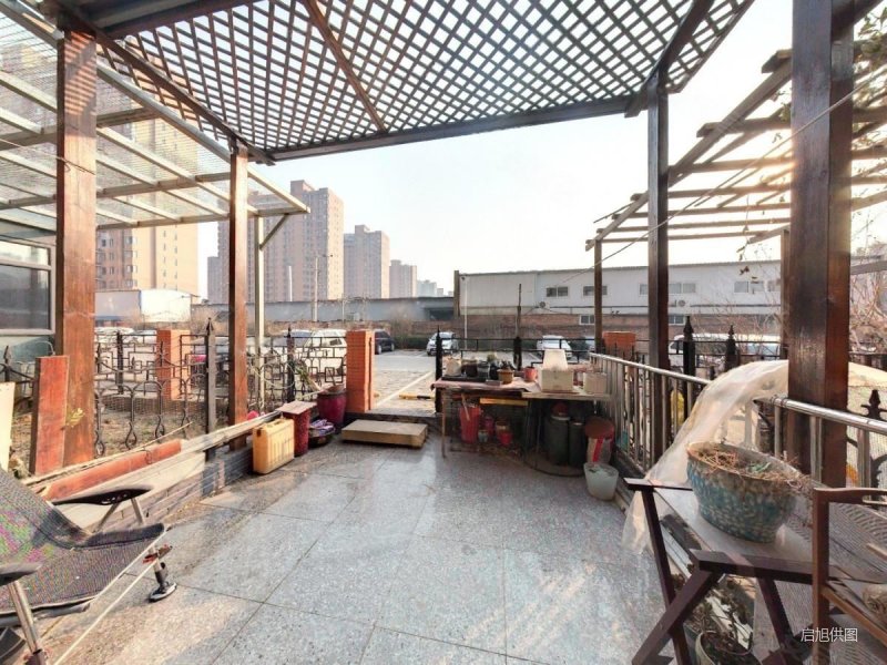 俪水嘉园2室带院,采光充足,视野良好.