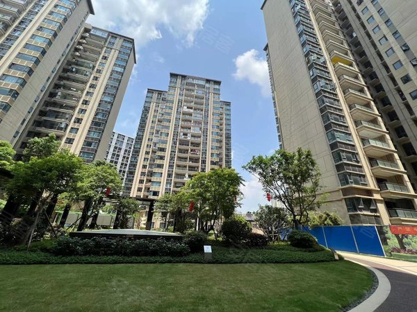 广州番禺大石碧桂园藏珑府定制大衣柜~带阳台实图单间 2300,碧桂园