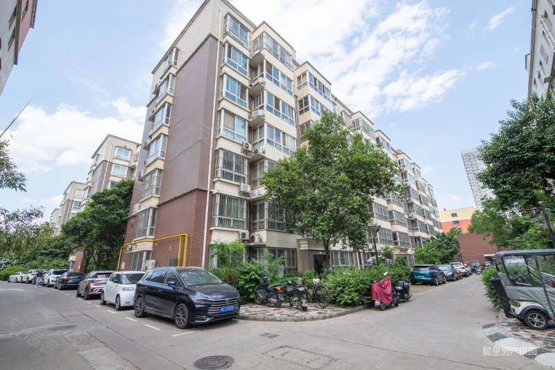 江西路天津路口轴三中天小金色家园精装3室随时看房