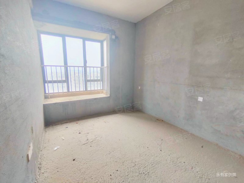 单价9xxx起 四房看花园,采光通风好看房请来电,凯达华庭峰景台二手房