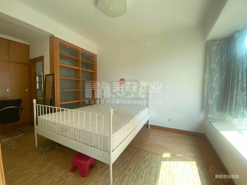 共和世家 南北通透 交通便利 临地铁 近医院 满五