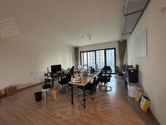 台州椒江锦江百货学院路轻轨口心海简装大平层家具家电齐全 可做淘宝公司员工宿舍出租房源真实图片