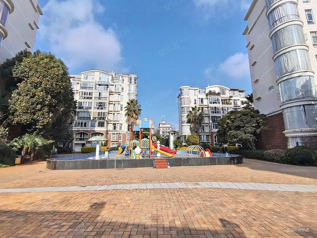 滇池路地铁口南亚旁绿景花园小区电梯板房二楼带车位急售