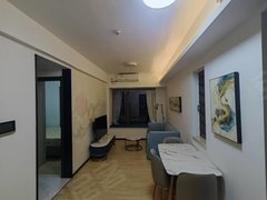 大亚湾大亚湾龙光德州城临深精装公寓一室一厅一厨一卫一阳台拎包入住出租房源真实图片