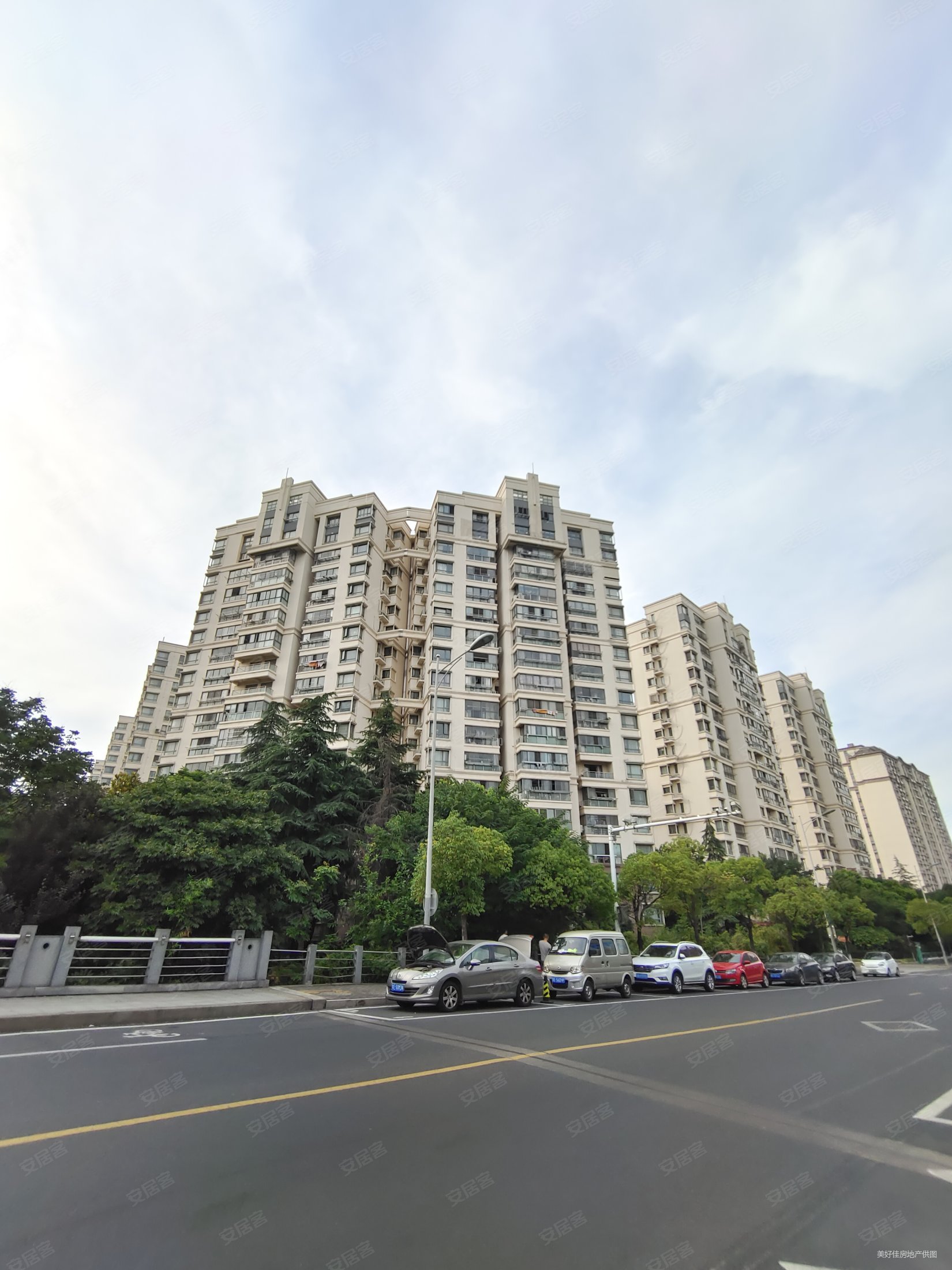 苏州房产网>苏州二手房>太仓二手房>城厢二手房>滨河花园>1650_2200竖