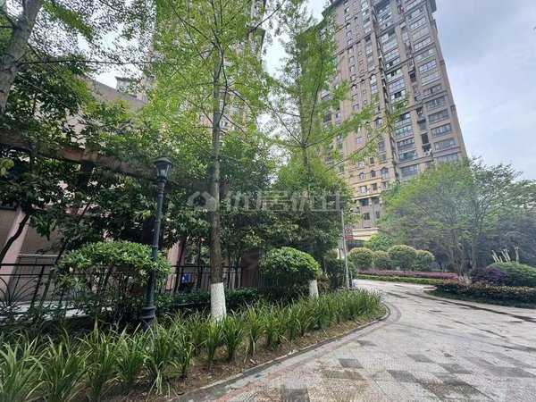 巴中巴州老城置信逸都花园a区老城置信逸都花园a区 电梯房 随时看房