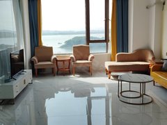 防城港港口桃花湾广场海景房，卧室客厅都可看海，近沙滩浴场，八爪鱼海鲜市场繁华地段出租房源真实图片