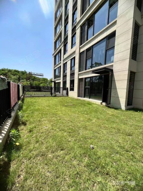 万科旁 新城 包过户 前排 一楼洋房 带大院子 毛坯 三室,新城逸隽二手