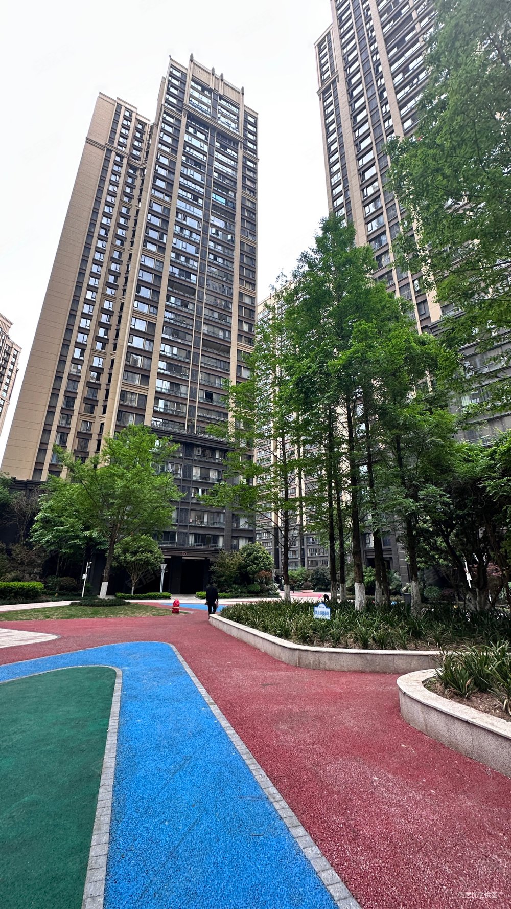 贵阳房产网>贵阳二手房>南明二手房>甘荫塘二手房>保利凤凰湾c区名门>