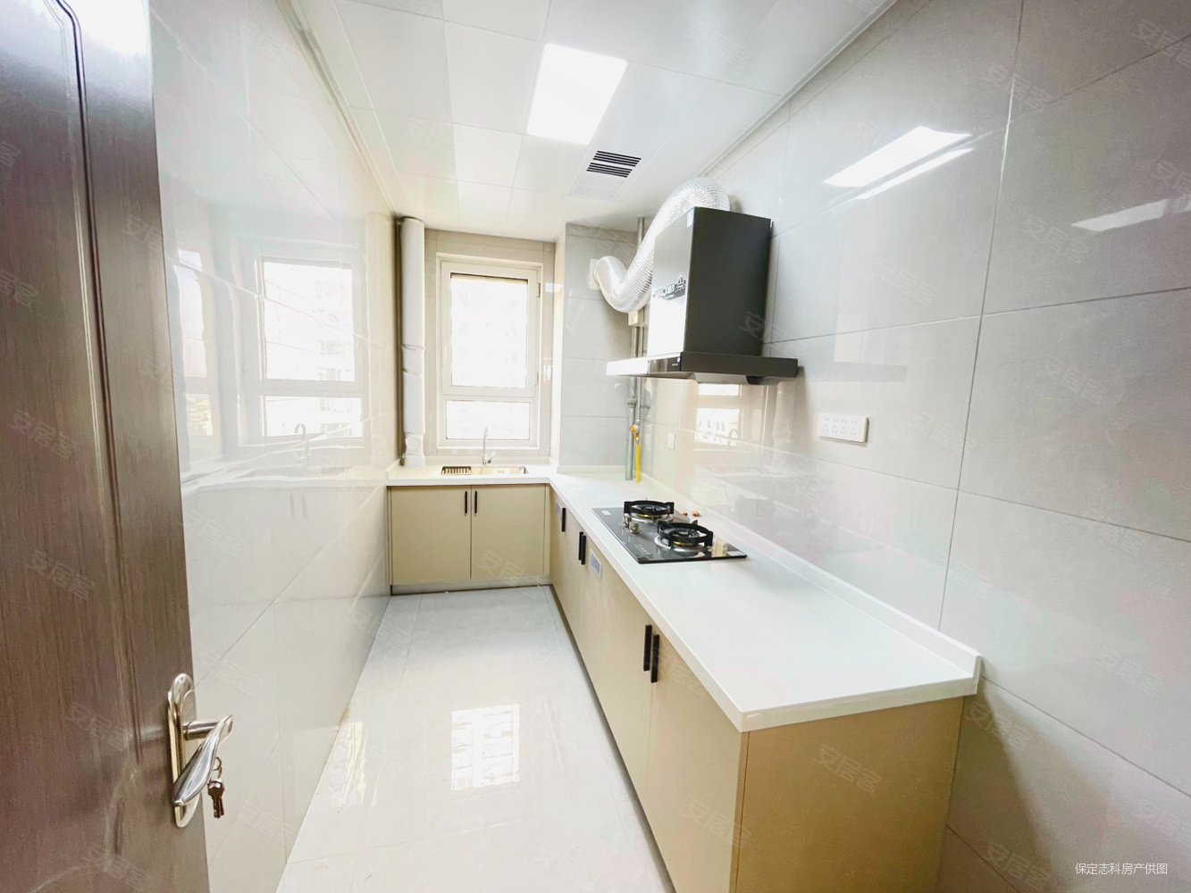 云水湾3室2厅2卫133㎡南北102.77万