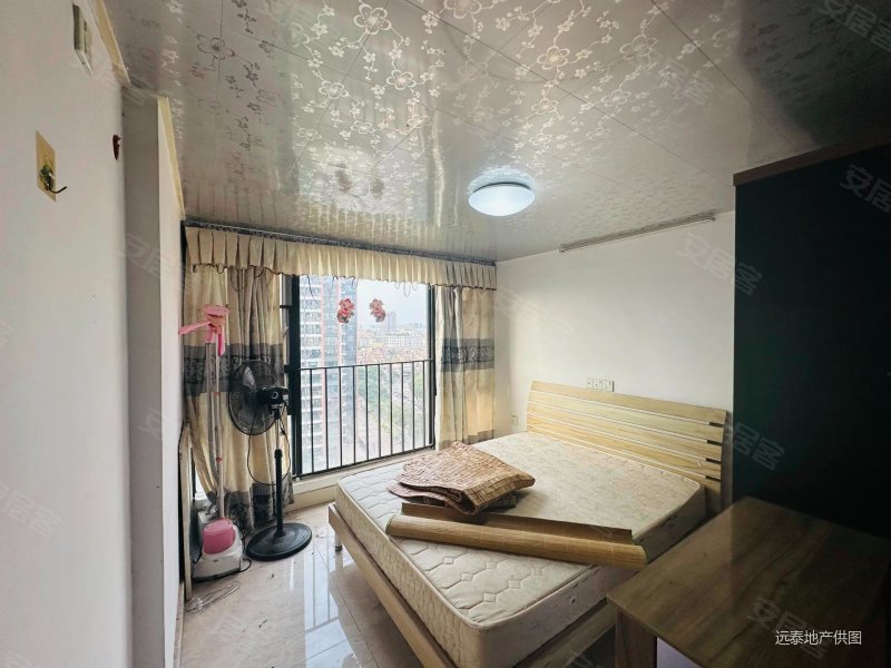 电梯房 精装修 楼层朝向 好 业主急售 随时看房