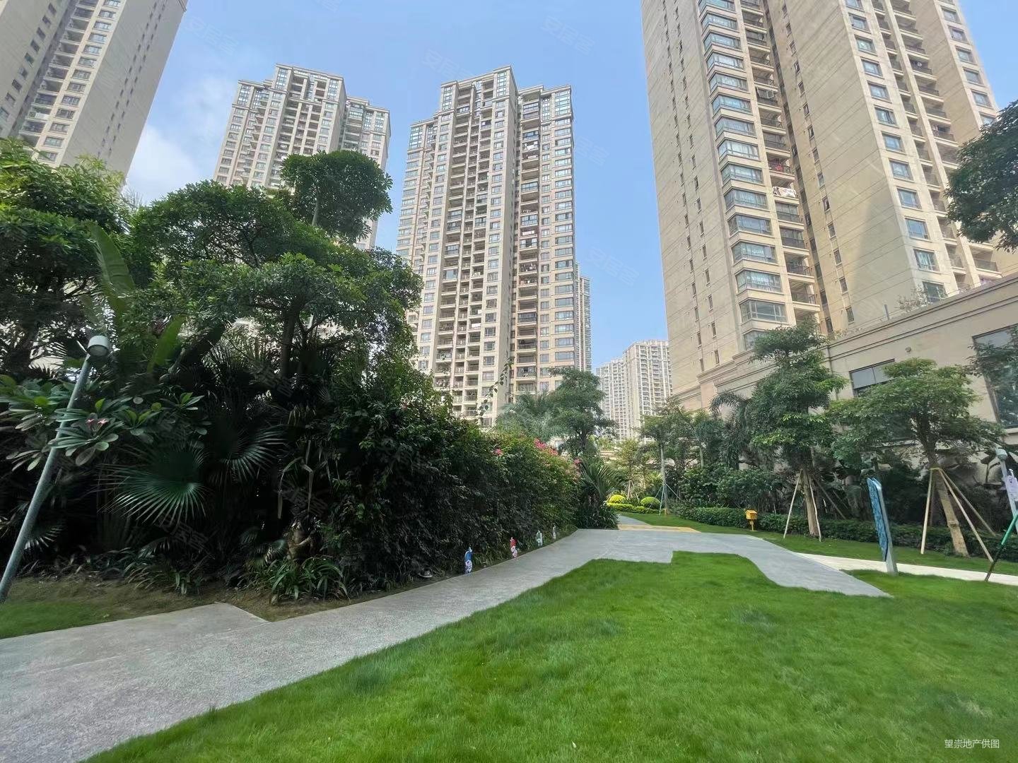 高新区格力旁豪宅区仁恒滨海半岛一期南向刚需三房户型方正