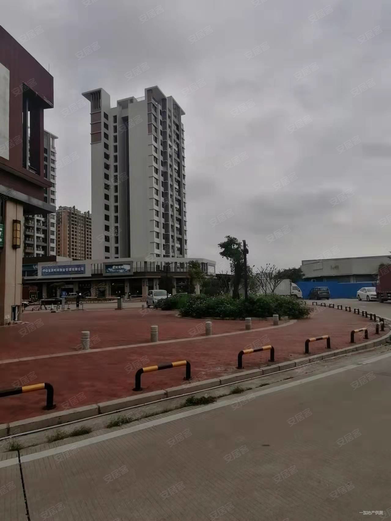 单价6800!6800!3房2厅2卫 电梯南向 星河急售,星河湾畔(一期)二手房,6