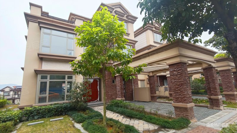 海逸豪庭御峰(别墅)6室2厅6卫322.14㎡东南1750万