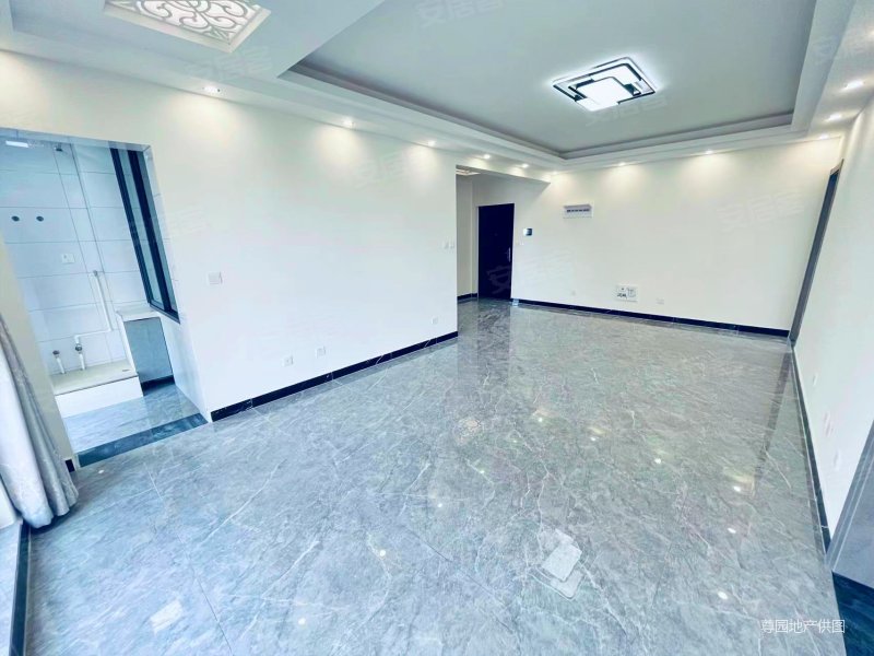 急 房东急出 精装修 润城八区3房 高楼层视野无遮挡 有电梯