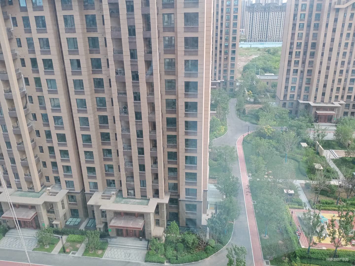 天成玉玺台17中现房好户型单价低2车位另加看房方便