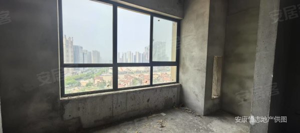 缇香郡3室2厅2卫135㎡南北67万