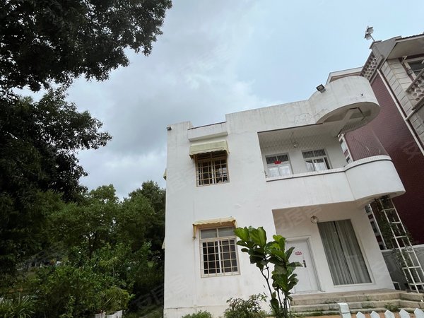 泉州丰泽东海湾翡翠园精装小独栋 带办公设备 拎包入住 适合电商设计