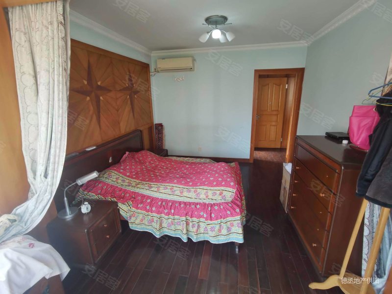 广盛公寓3室2厅1卫147.81㎡南890万