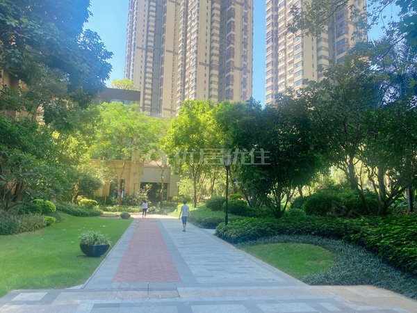 荣和悦澜山 精装大4房 仅2300 拎包入住 看房方便,青秀租房-南宁58