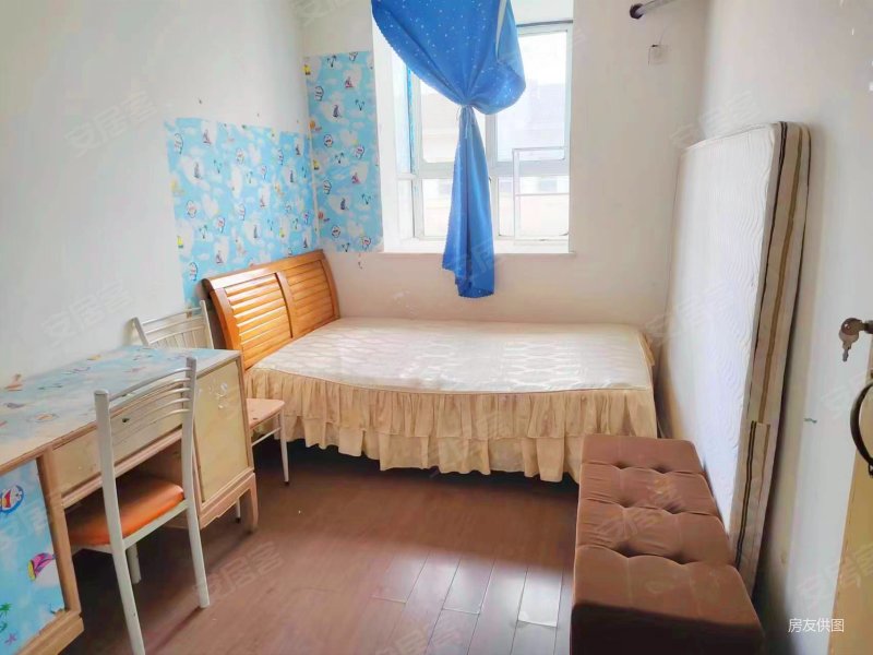 殷巷简装两房 带阁楼 地下室 采光好 价格可谈 诚心卖