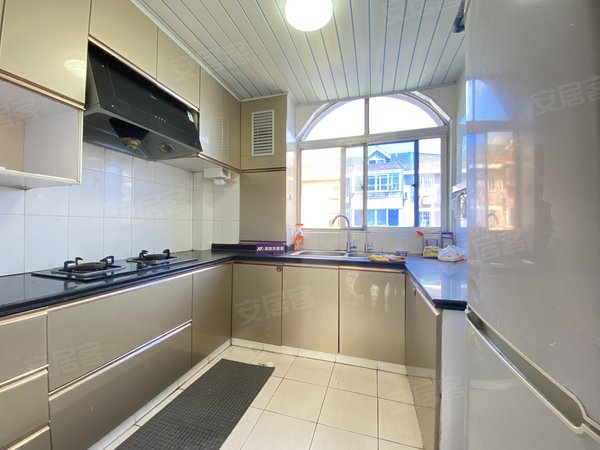 上海浦东康桥康馨花园康馨花园 地铁11 18号线 交通便利 配套成熟