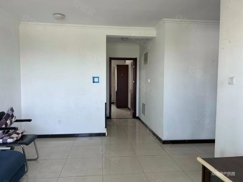 绿洲家园二期南北通透一居室中间层    交通便利