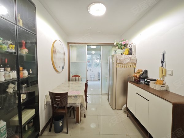 常州钟楼清潭绿园爱舍北区(1-16号)江理工弘阳旁绿园爱舍精装大两房!