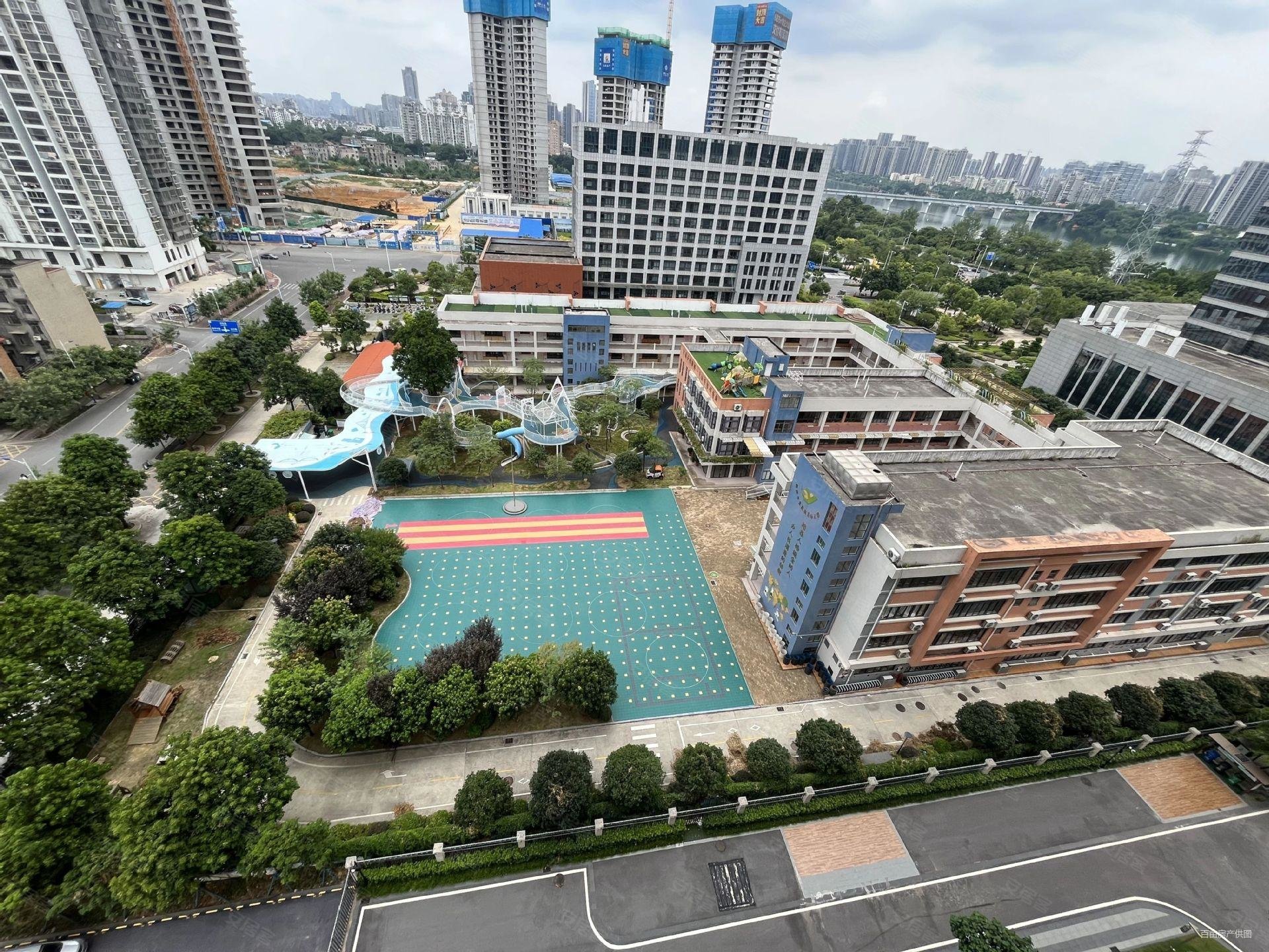 十里江湾旁彰泰滨江学府97平3房2厅2卫96万江景房前茅景小