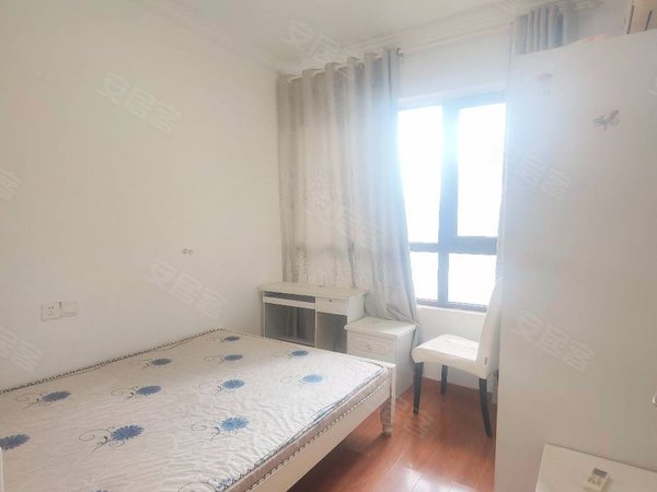 海宁长安镇农发区盈都君悦下沙奥莱旁盈都君悦小区三室一厅整租！民用水电！出租房源真实图片