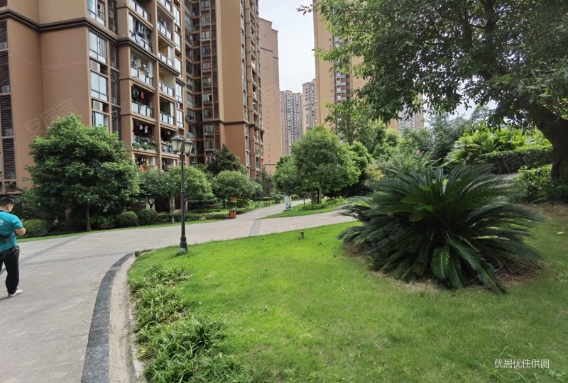 中悦城尚城 113平 3室2厅 满二 64万 房东急置换