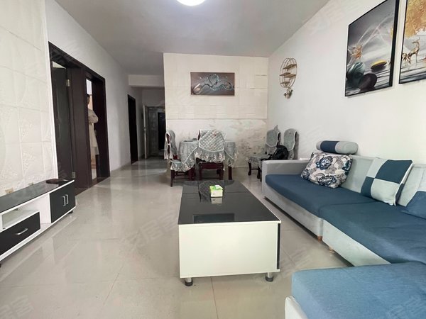 深圳南山南头名仕春天12号线中山公园站 名仕春天精装三房 朝南 居家