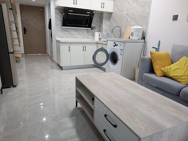 昆明五华龙泉路万彩城(商住楼)新出百爵公寓精装loft两居室公寓出租