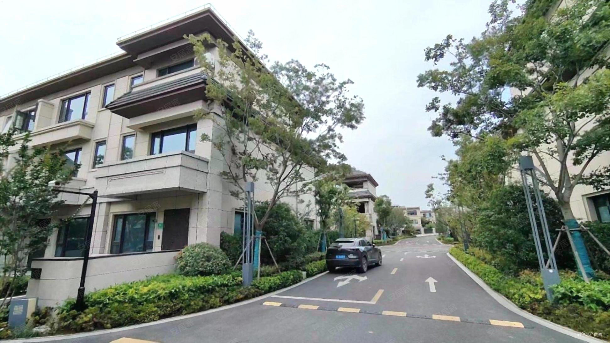 六折急售,朱家角古镇旁,中骏御景台,法式排屋,天然氧吧内