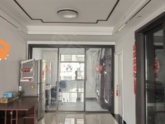 聊城东昌府人民公园孟达中央帝景 4室2厅2卫出租房源真实图片
