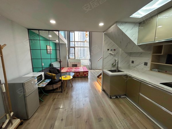 昆明五华泛亚科技新区新城吾悦广场好老师培训 吾悦华府卡卡公寓精