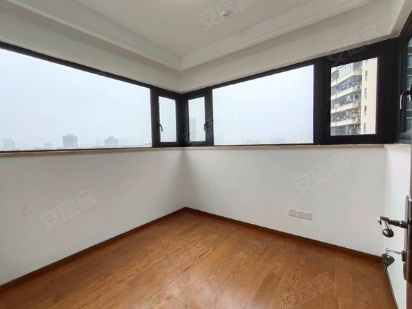 南宁西乡塘安吉澜月府空房出租,澜月府,小区环境优美,有游泳池,绿化好