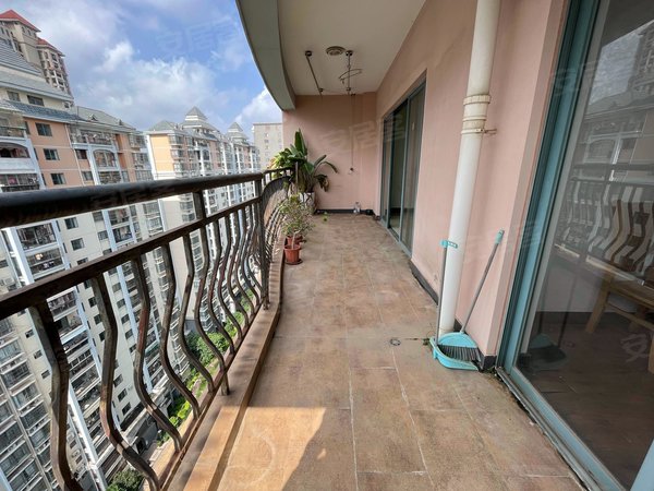 南宁青秀凤岭北维也纳森林维也纳森林 4室2厅2卫 精装修 153平 电梯房