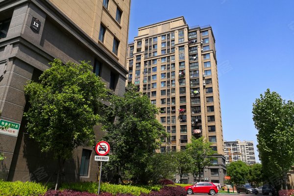 绿地香颂名邸(公寓住宅)