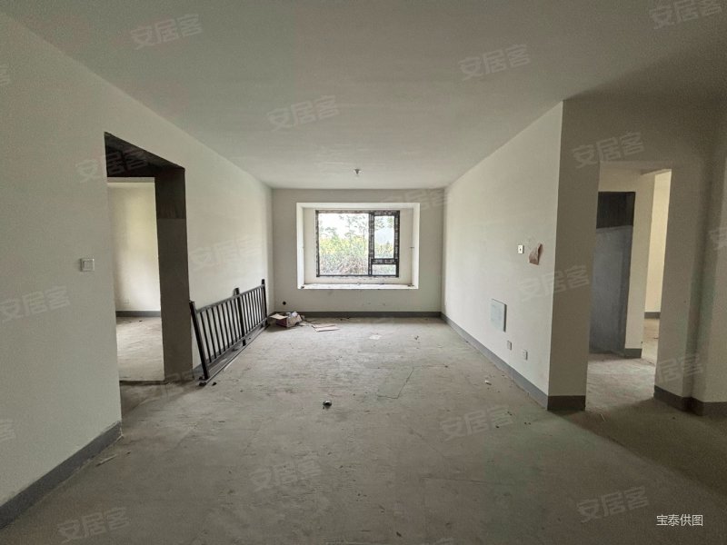 快快来~紫悦台又来一套,一楼带院,东边户,三室两卫,带地下室